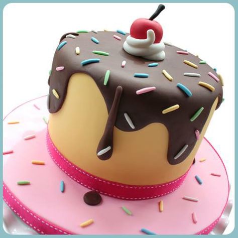 Fondant Cakes Birthday, Cake Decorating Courses, Fondant Cake Designs, Crazy Hat, School Cake, Cartoon Cake, Fake Cake, Novelty Cakes, Drip Cakes