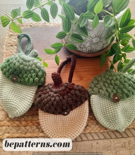 Easy and Cozy Crochet Bag Patterns | Free Designs | Aesthetic Tutorials Crochet Leaf Bag Free Pattern, Crochet Fairy Aesthetic, Goblincore Crochet Patterns Free, Crochet Pouch Free Pattern Drawstring, Free Cottagecore Crochet Patterns, Crochet Foraging Bag, Crochet Fantasy Patterns, Medieval Crochet Pattern Free, Crochet Leaf Bag