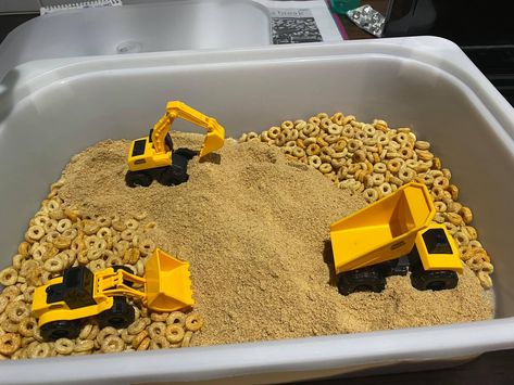 Wheels On The Bus Sensory Bin, Cars Sensory Play, Construction Vehicles Sensory Bin, Truck Sensory Play, Monster Truck Sensory Bin, Diy Toddler Toys, Toddler Sensory Bins, Childcare Activities, Toddler Sensory