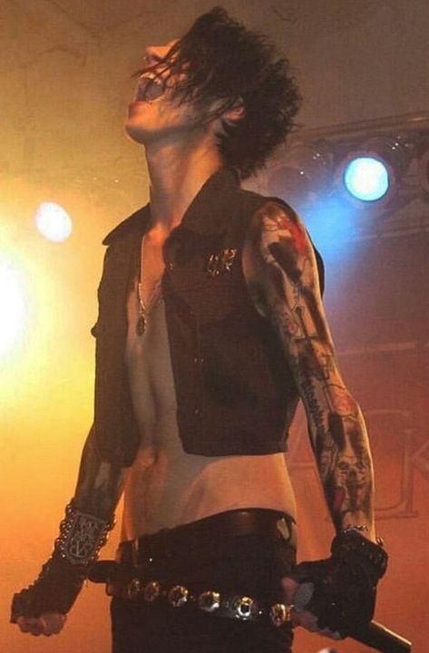 Bvb Tattoo, Andy Biersak, Andy Sixx, Emo Men, Ronnie Radke, No Context, Andy Black, Perfect People, Emo Guys