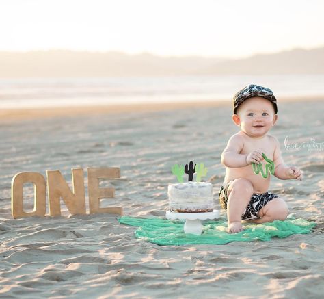 2nd Birthday Beach Photo Shoot Ideas, Beach First Birthday Pictures, Baby Boy Beach Photoshoot, Boy Smash Cake Pictures, 1st Birthday Beach Photoshoot, First Birthday Beach Photos, Beach Baby Photography, Beach Cake Smash, Baby Beach Photos