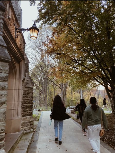 Mcmaster Aesthetic, Mcmaster University Aesthetic, Mcgill University Aesthetic, Bloxburg University, Mac Core, Mit University, University Vibes, Autumn Ambience, Campus Aesthetic