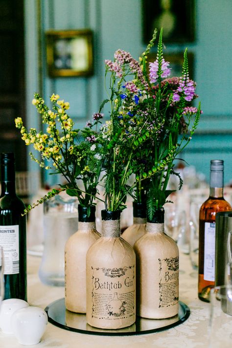 Stylish Sassy Gin Wedding http://epiclovestory.co.uk/ Pesky Blinders Wedding, Peaky Blinders Wedding Theme, Pesky Blinders, Peaky Blinders Wedding, Gin Wedding, Budget Wedding Centerpieces, Wedding Themes Ideas, Pub Wedding, Table Centerpieces Diy