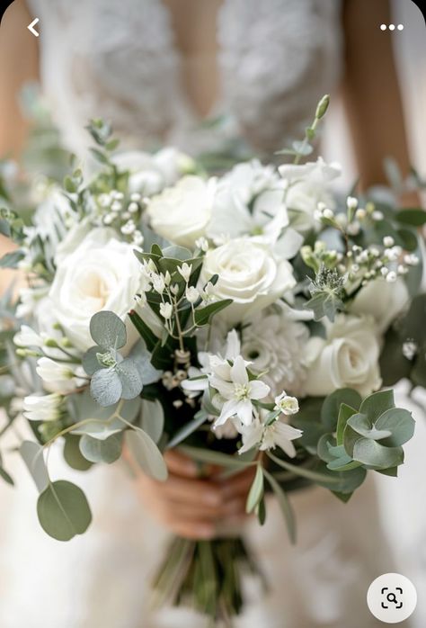 White Simple Bridal Bouquet, White And Greenery Wedding Bouquet, White And Greenery Bridal Bouquet, Bridal Bouquet Real Flowers, White Wedding Bouquets With Greenery, White Bridal Bouquet With Greenery, Green And White Wedding Bouquet, White And Green Bridal Bouquet, Bouquet Styles