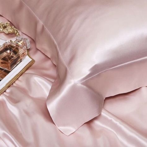 Silk Pillow 🤍 How To Wash Silk, Silk Bedding Set, Egyptian Cotton Bedding, Baby Pink Aesthetic, Satin Bedding, Pink Aura, Designer Bedding Sets, Silk Bedding, Pink Vibes