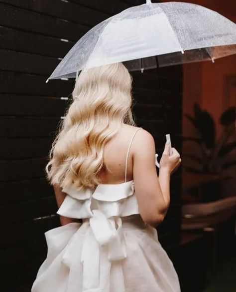 Hair Semi Formal, Cute Formal Hairstyles, Hairstyles For Rainy Days, French Braid Styles, Vintage Ponytail, Rainy Day Hairstyles, Wedding Day Hair, Wedding Salon, Hairstyle Wedding