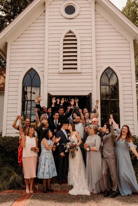 Small Chapel Wedding Photography, Small Family Wedding Photos, Small Wedding Pictures, Little Church Wedding, Church Steps Wedding Photo, Little White Church Wedding, Southern Church Wedding, Little Chapel Wedding, Chapel Wedding Photography