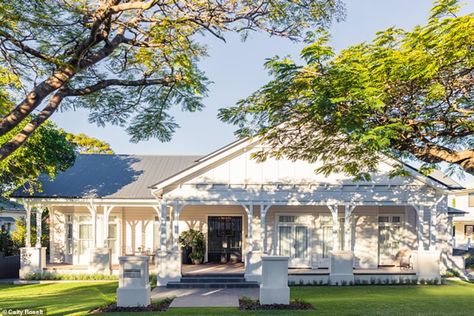 Brisbane House, Ivory Color Scheme, Brisbane Architects, Clerestory Windows, Beach House Design, Picture Windows, House Sold, Colonial House, Free Standing Bath Tub