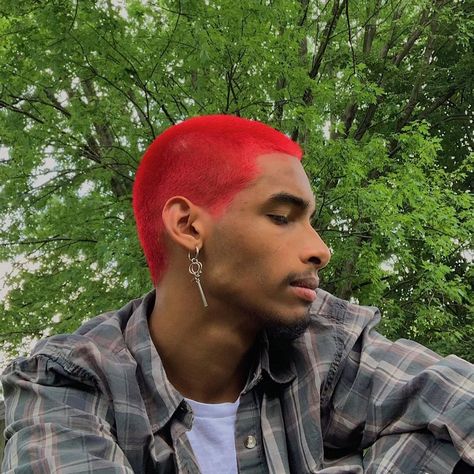 ARCTIC FOX HAIR COLOR @okjnthn new hair who dis #afpoison #redhair #buzzcut #shorthair #hairgoals #dyedhair #hairdye #haircolor #redaesthetic #aesthetic #hairinspo #hair #inspo #quarantinehair #quarantinelooks #arcticfoxhaircolor Red Hair Buzzcut, Short Red Hair Men, Bleached Hair Designs Men, Orange Buzzcut, Red Buzzcut, Buzz Haircut Men, Vs Haircut, Buzzcut Ideas, Bleached Hair Men