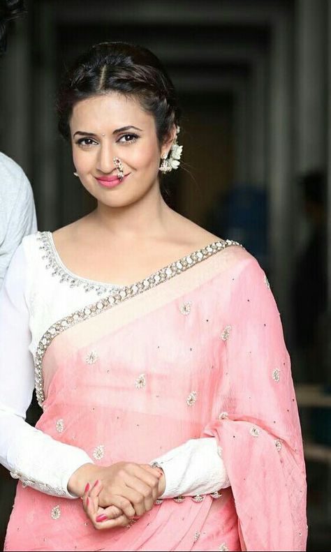 Divyanka Tripathi Saree, Saree Beautiful, Divyanka Tripathi, Teen Actresses, Indian Tv Actress, Elegant Blouse Designs, Indian Bridal Outfits, Saree Trends, Hottie Women