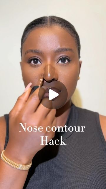 Soms on Instagram: "Dark foundation all over your nose, use a small brush to draw three highlight lines, blend and set, Will you try this nose contour hack? 
•
#contourhack #makeuptutorial #melaninbeautiesunite #darkskinnedmakeup #makeupreels #tiktok #bellanaijabeauty #toofacedcosmetics #nigerianmakeupartists #bellsbeauty" Nose Contour For Black Women, Nose Contouring Makeup, Nose Contour Brush, Dark Foundation, Nose Contour, Nose Makeup, Nose Contouring, Flat Nose, Contour Brush