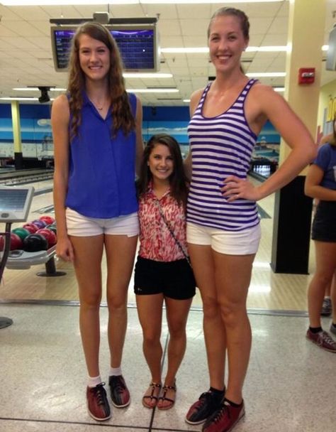 Height Comparison | Tall Women - Female Height Comparison | Pinterest Volleyball Memes, Volleyball Humor, Short People, Tall People, Girl Problems, Volleyball Players, Tall Girl, Tall Women, Short Girls