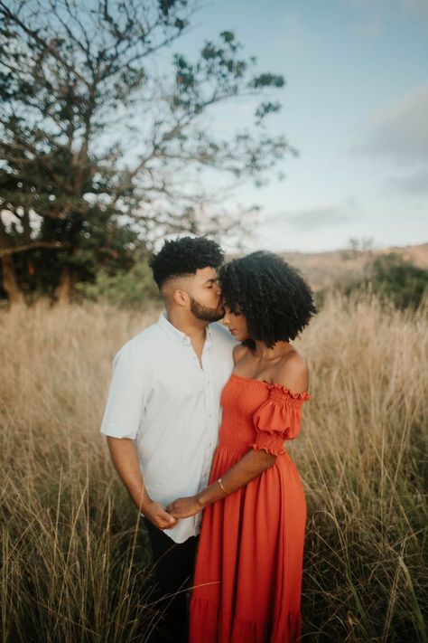 Black Women Engagement Photos, Jasmine Photoshoot, Library Photo Shoot, Park Photoshoot, Couples Pics, Couple Engagement Pictures, Engagement Pictures Poses, Family Poses, Anniversary Photoshoot