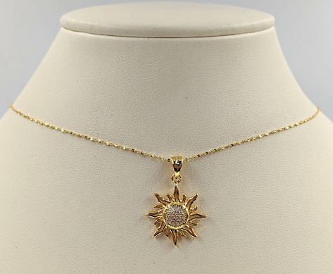 Tangled Sun Necklace, Gold Sun Necklace, Star Necklaces, Sunburst Necklace, Starburst Necklace, Pretty Jewelry Necklaces, Sun Necklace, Fancy Nancy, Sun Pendant