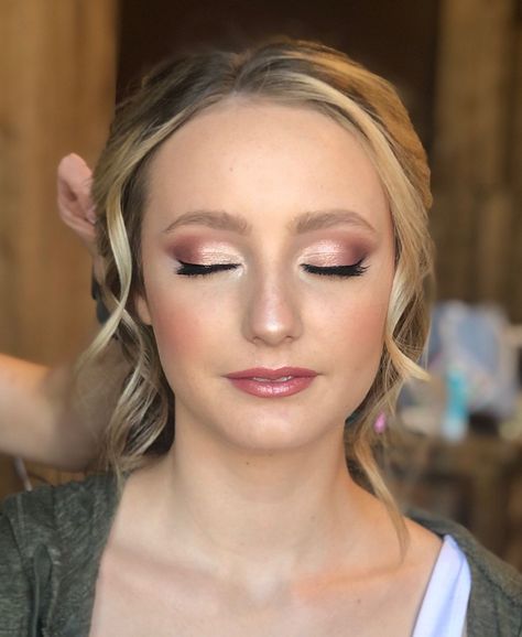 Wedding Makeup Gold, Rose Gold Wedding Makeup, Gold Wedding Makeup, Pink Wedding Makeup, Simple Wedding Makeup, Pale Skin Makeup, Fair Skin Makeup, Pale Makeup, Wedding Makeup Bride