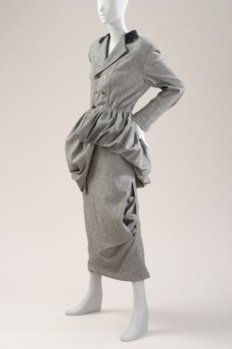 Two-piece suit (front view) | Rei Kawakubo for Comme des Garçons | Japan, Autumn/Winter 1986-1987 | Materials: wool, nylon, polyurethane twill crêpe | Los Angeles County Museum of Art, LACMA Woman's Suit, Suit Jacket And Skirt, Japan Autumn, Mood Clothes, Suit Jackets For Women, Rei Kawakubo, Japan Tokyo, Japanese Design, Front View