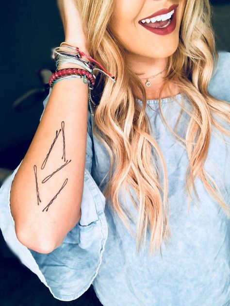 Stylist Tattoos Hairstylists, Hair Stylist Tattoo Sleeve, Tattoo Hairstylist, Bobby Pin Tattoo, Cosmetologist Tattoo, Cosmetology Tattoos, Coquette Tattoo, Hairdresser Tattoos, Hairstylist Tattoos