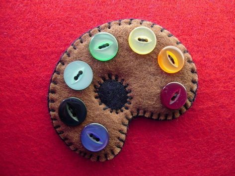 Artists Palette, Brooch Felt, Fabric Brooch, Brooch Diy, Artist Palette, Felt Embroidery, My Uncle, Felt Jewelry, Felt Patterns