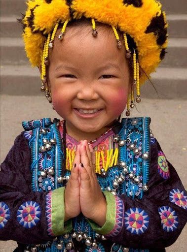 there's sweet little face somewhere in the world. Happy Happy Happy, People Of The World, World Cultures, 인물 사진, Sioux, Chiang Mai, Mongolia, Happy People, Beautiful Smile