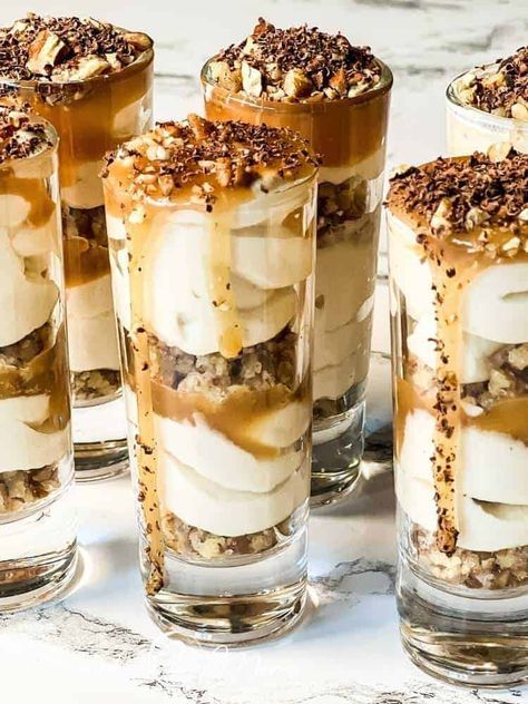 Salted Caramel Cheesecake Cups, Caramel Cheesecake Shooters, No Bake Salted Caramel Cheesecake, Hazelnut Pie, Dessert Shooters Recipes, Cheesecake Shooters, Shooter Recipes, Dessert Shooters, Salted Caramel Cheesecake