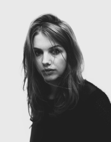 Cassie Skins, Hannah Murray, Female Celebrity Crush, Asia Argento, Skin Aesthetics, Fluttershy, Iconic Women, The Good Old Days, Celebrities Female