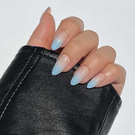 Baby Blue Ombre Nails, Dusty Blue Nails, Short Almond Shape, Tiffany Blue Nails, Ombre Chrome Nails, Sky Blue Nails, 30 Nails, Blue Ombre Nails, Spring Break Nails