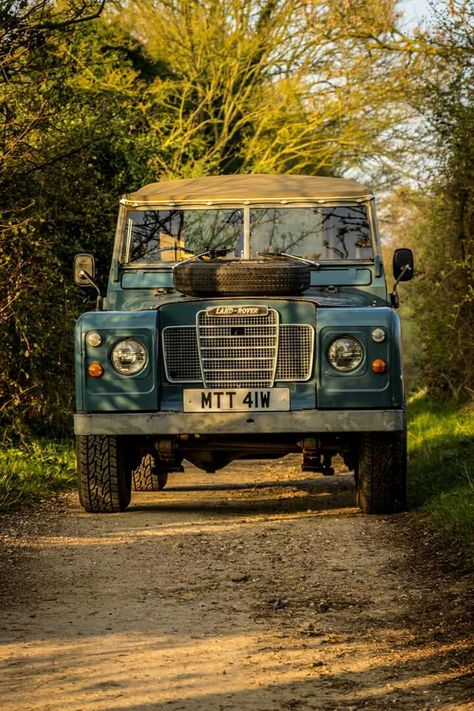 Series Vintage Land Rover Defender, Series 3 Land Rover, Old Land Rover Defender, Vintage Landrover, Landrover Series 3, Land Rover Vintage, Old Land Rover, Vintage Land Rover, Safari Jeep