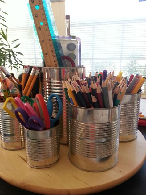 Recycled cans into school supplies station.  Lazy Susan from IKEA.  Keeps everything tidy on the table. Stationary Station, Homework Space, Recycled Cans, Art Stationary, Graduation Party Planning, Recycle Cans, Stationary Supplies, Reggio Emilia, Lazy Susan