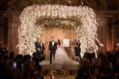 Chuppah Indoor, Wedding Ceremony Mirror, Millennial Wedding, Flower Petal Confetti, Wedding Chuppah, Jewish Wedding Ceremony, Timeless Color Palette, Short Engagement, Inside Weddings