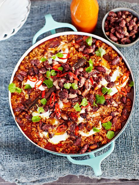 Best Chilli Recipe, Slow Cooked Chilli, Mexican Beans Recipe, Mexican Beans, Chilli Con Carne Recipe, Chili Con Carne Recipe, Con Carne Recipe, Homemade Chilli, Bean Recipe