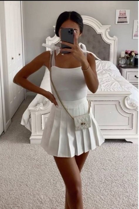 Wattpad Outfits, White Tennis Skirt, Winter Fashion Outfits Casual, Trip Outfits, Summer Fits, Minimal Style, Going Out Outfits, Dope Outfits, Dressy Outfits