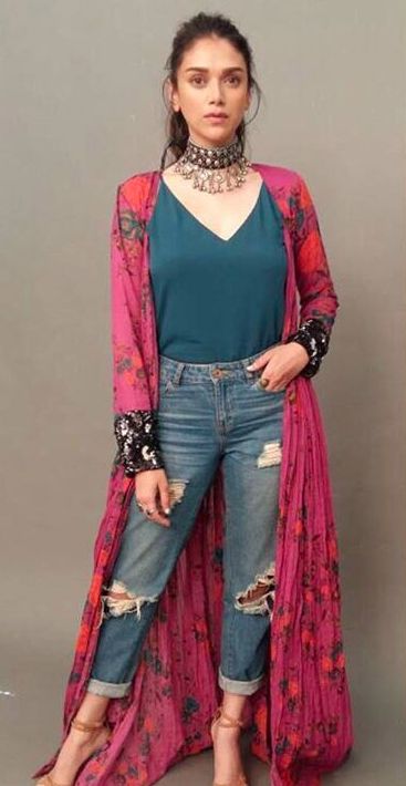 Western Clothes For Women, Indo Western Outfits For Women, Indo Western Outfits, Floral Cape, Western Dresses For Girl, Bridal Anklet, Western Dresses For Women, Western Clothes, Kurta Style