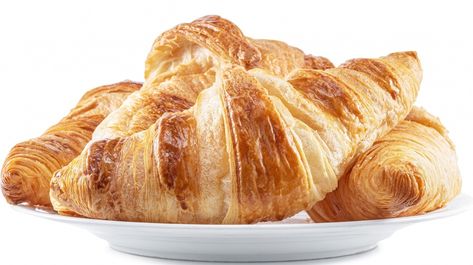 Aldi, Costco, and Trader Joe's have a reputation for delivering quality buttery croissants, but they are sold in different-sized packaging, affecting the price. Costco Bakery, Butter Croissant, Food Stock, Chocolate Hazelnut Spread, Hazelnut Spread, Melting Chocolate Chips, Waffle Iron, French Pastries, Trader Joe's