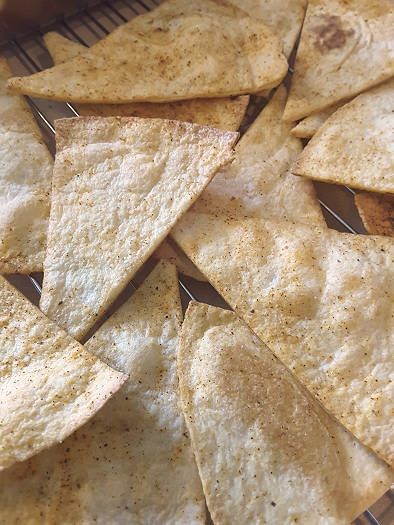 Toasted Flour Tortilla, Toasted Tortillas In Oven, How To Toast Tortillas In Oven, Toasted Tortilla, Toast Points, Tortilla Recipes, Tortilla Bread, How To Make Tortillas, Tortilla Shells