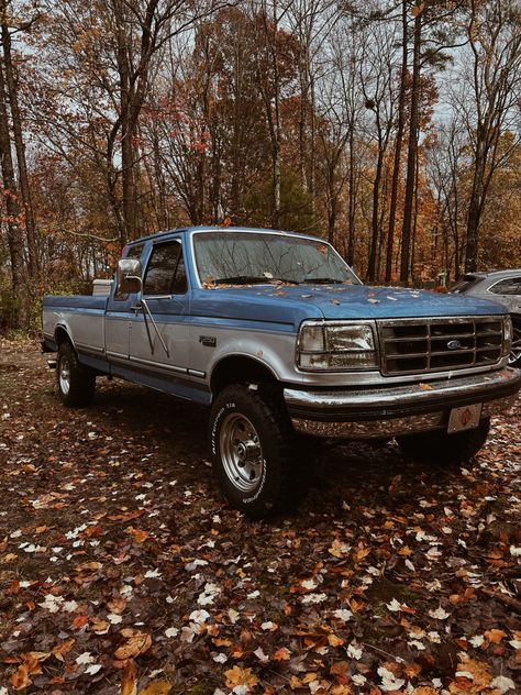 Old Ford F150, Trucks Aesthetic, Aesthetic Trucks, Chevy Trucks Aesthetic, Aesthetic Truck, Fall Blue Aesthetic, Ford Aesthetic, Blue Truck, Pick Up Truck Aesthetic