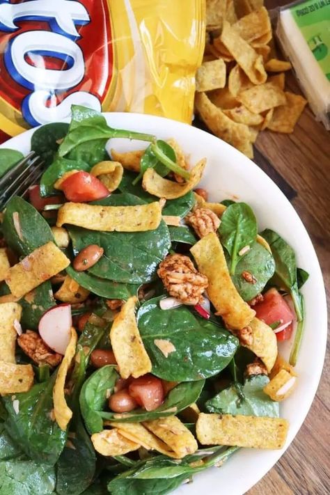 Taco Salad With Catalina Dressing, Kale Quiche, Frito Taco Salad, Catalina Dressing, Fritos Corn Chips, Taco Salad Recipe, Slow Cooker Chicken Tacos, Carrot Cake Oatmeal, Taco Salad Recipes