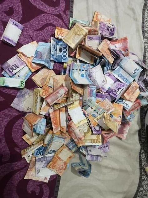 Philippine Money Cash Prank, Cash Money Prank 2023, 1000 Pesos Bill Philippines, Money Philippines Pictures, Photo Prank, Ipon Challenge, Prayer For New Beginnings, Philippine Peso, Shopping Pictures