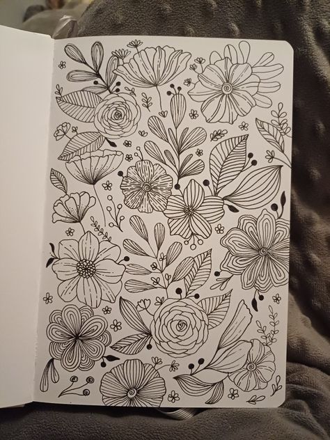 Flowers, doodle page Doodles Full Page, Sketchbook Background, Flowers Doodle, Doodle Page, Floral Doodles, Doodle Sketchbook, Flower Doodle, Doodle Pages, Floral Doodle