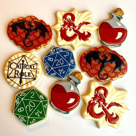 Dungeons And Dragons Cookies Decorated, D&d Cookies, Dnd Birthday Party Ideas, Dice Cookies, Dnd Snacks, Adorable Boyfriend, Dragon Cupcakes, Dnd Party, Nerd Party