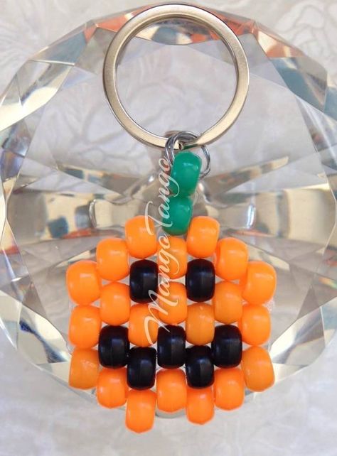 Kandi Pumpkin, Kandi Keychain Ideas, Kandi Keychain, Halloween Kandi, Kandi Creations, Kandi Jewelry, Beaded Fruit, Fruit Bracelet, Beaded Diy