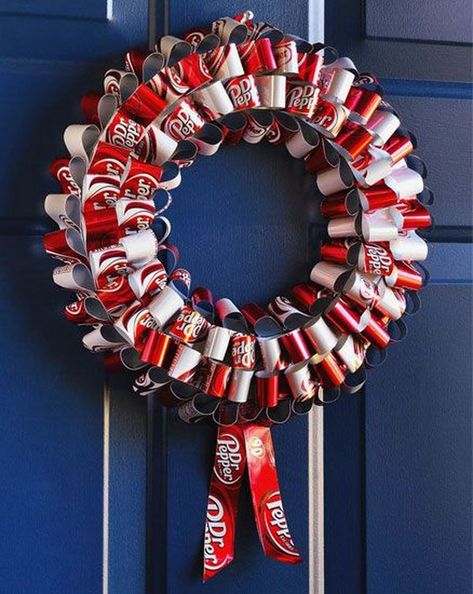 A Greener Tomorrow: DIY Projects Made From Pop Cans Jeepney Design, Can Craft Ideas, Can Wreath, Coke Can Crafts, Pop Top Crafts, Pop Can Art, Diy Soda, Pop Can Crafts, Lon Bia