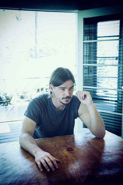 Josh Harnett Long Hair For Men, Charismatic Men, Ethan Chandler, Josh Harnett, Penny Dreadfull, Hair For Men, Josh Hartnett, Guy Haircuts Long, Aiden Turner