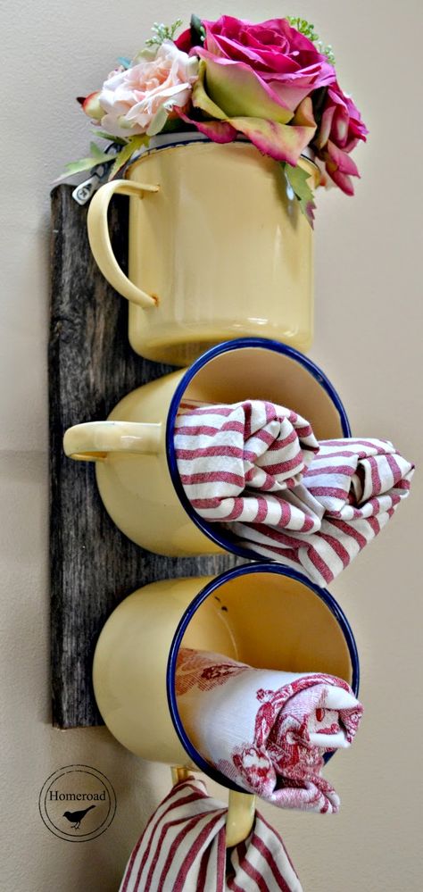 Enamel Mug Organizer-I stinkin love this! (I have some cute enamel mugs...I'm just too scared to drill into them!) Repurposed Kitchen, Diy Upcycling, Deco Originale, Diy Upcycle, Diy Farmhouse Decor, Ideas Creative, Decor Minimalist, Farmhouse Style Decorating, Gift Items