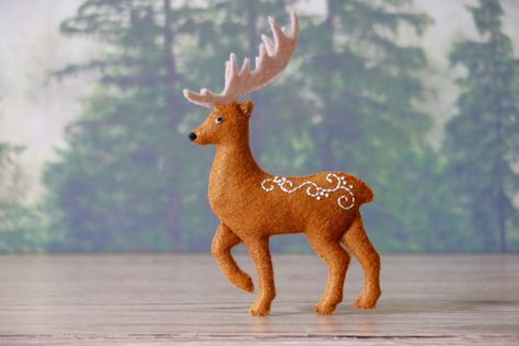 Deer sewing pattern,felt animals, felt ornament, Christmas ornament, Woodland Deer, Waldorf Toys, DIY Craft Tutorial,  PDF SVG felt pattern Deer Sewing Pattern, Pattern Felt Animals, Fancy Crafts, Stuffed Deer, Felt Deer, Woodland Deer, Deer Ornament, Deer Pattern, Felt Ornament