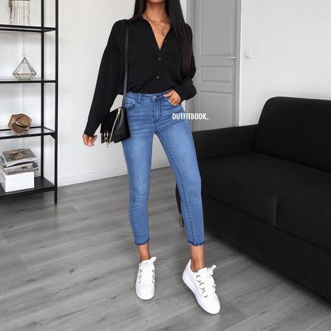 You need this shirt in every color! 💭😍 #casual 🔎 Chemise / Shirt: 5113 | Jeans: JD215 | Sac/ Bag: 3052 | www.outfitbook.fr Jenny Lin, Chique Outfits, Jeans Fashion, Every Color, Instagram Foto, College Outfits, Outfits Casuales, White Sneakers, Cute Casual Outfits