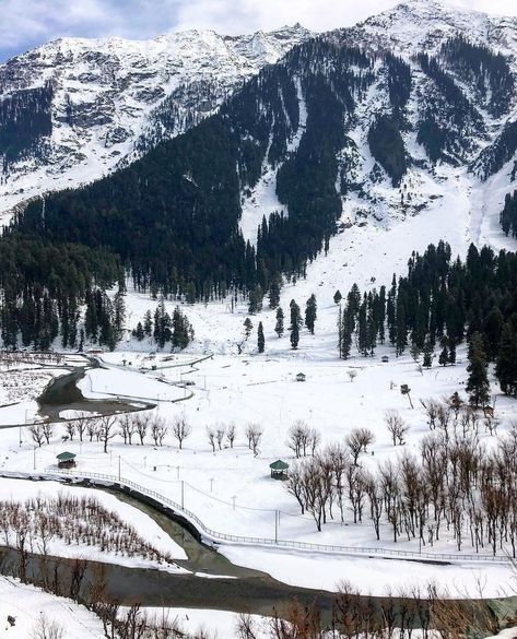 Ⓑⓔⓣⓐⓐⓑ Ⓥⓐⓛⓛⓔⓨ Ⓟⓐⓡⓚ, Ⓟⓐⓗⓐⓛⓖⓐⓜ Betaab Valley Pahalgam, Kashmir Photos, Holiday Homework, Jammu Kashmir, Jain Temple, Happy Wallpaper, India Photography, Car Rental Service, Jammu And Kashmir