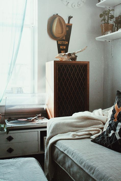 Cozy corner of the Living Room. Tall, vintage wooden speakers, deer skull, mod sofa and a turntable. Vintage Speakers Living Room, Rear Speakers Living Room, Speakers Living Room, Vintage Stereo Cabinet Corner, Vintage Speakers Aesthetic, Mod Sofa, Big Speakera Shelf, Apartment List, Wooden Speakers