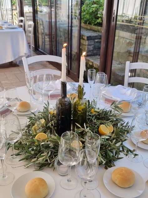 Tuscan Wedding Dinner Table, Citrus And Sage Wedding, A Night In Tuscany Theme, Tuscan Wedding Aesthetic, Tuscan Themed Party, Tuscan Wedding Decor, Italian Table Decorations, Mediterranean Wedding Theme, Mediterranean Wedding Invitations