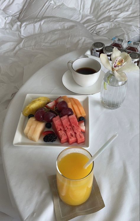 Breakfast Hotel Aesthetic, Hotel Breakfast Aesthetic, Hotel Aesthetics, Lee Min Ho Images, Hotel Lifestyle, Breakfast Hotel, Happy Birthday Clip, Birthday Clip, Dream Life Goals