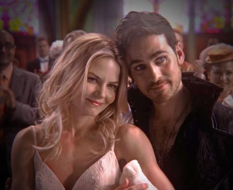 Killian Jones Icons, Killian Jones And Emma Swan, Emma Swan And Killian Jones, Emma And Killian, Undercut Hairstyles Women, Film Netflix, Once Up A Time, Hook And Emma, Jones Family